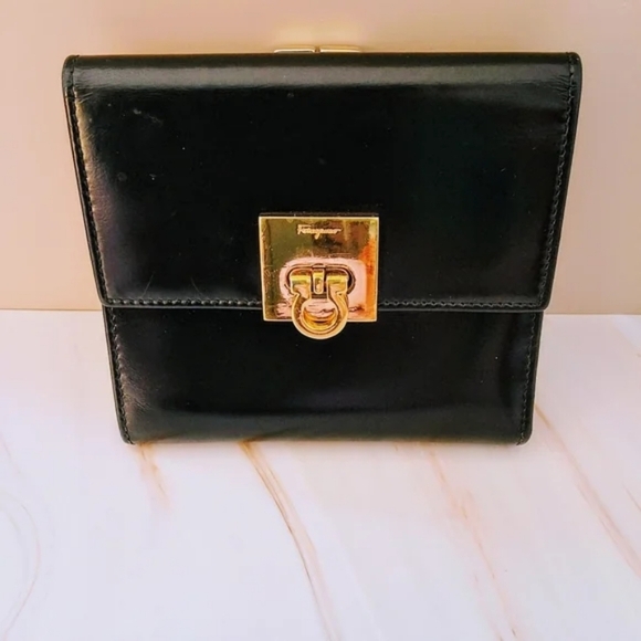 Salvatore Ferragamo Black Patent Leather Wallet β Pristine Preloved Condition - Picture 12 of 12